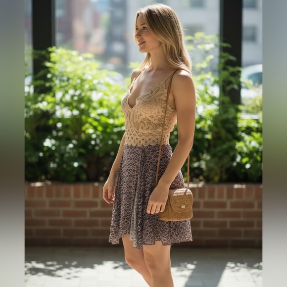 Gimmicks by BKE Beige Lace and Patterned Skirt - Picture 2 of 5